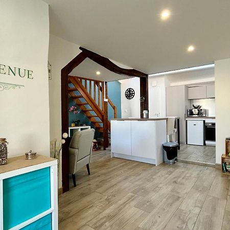Maison 4 Personnes, En Centre Ville เลอโครทัว ภายนอก รูปภาพ